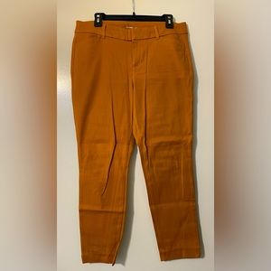 Tobacco Yellow Mid-Rise Old Navy Pixie Ankle Pants, size 12